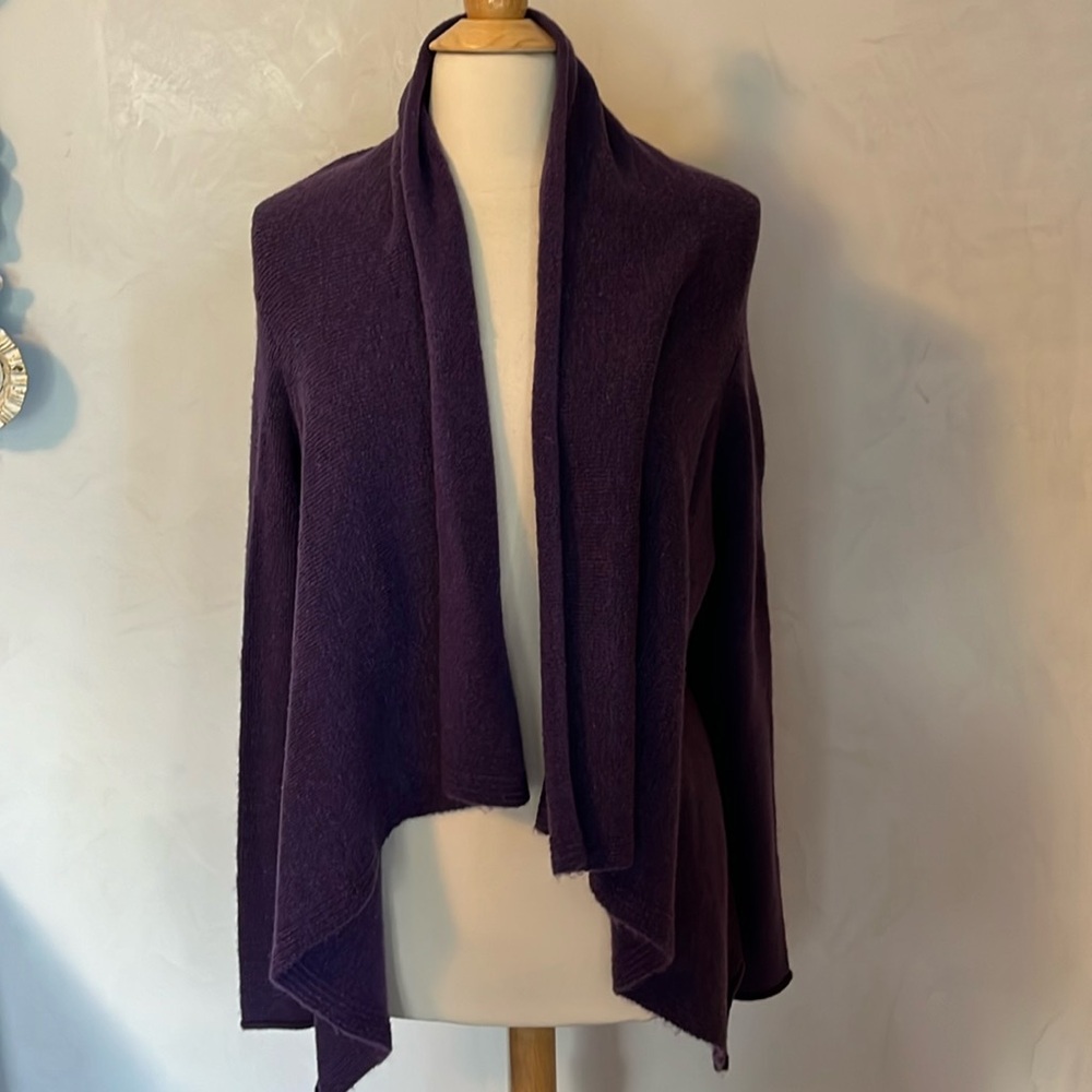 Terry Lewis Purple sweater cardigan wrap w/button & Fringe clip Size Large - Picture 7 of 12